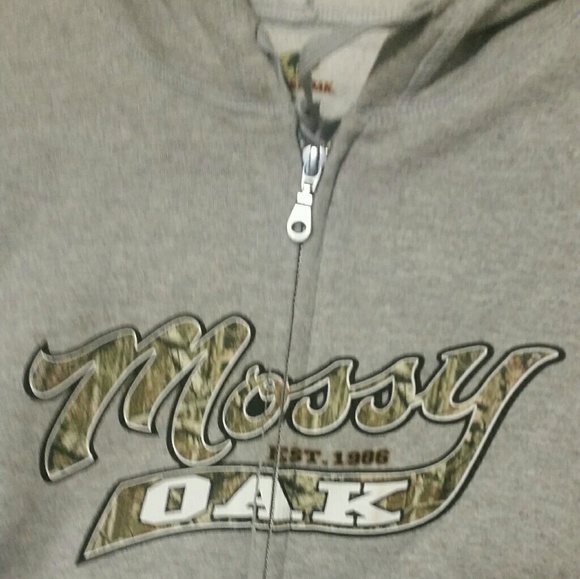 NWOT,  MOSSY OAK ZIP UP HOODIE! FAB 4 ALL SEASONS! - Picture 2 of 7